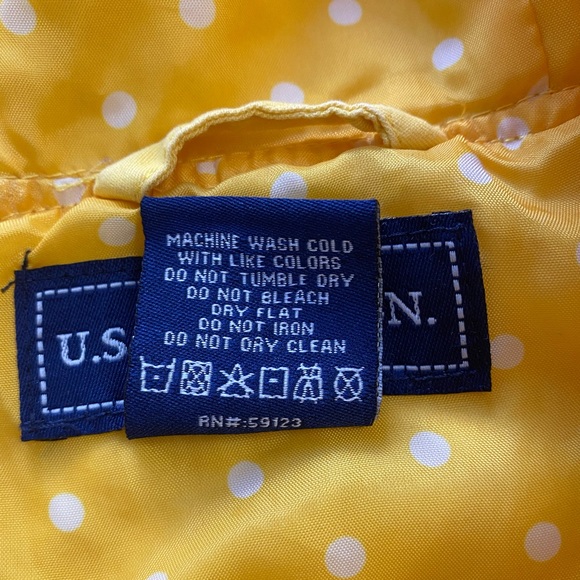 US Polo Assn Yellow Jacket with Hood Polka Dots Inside Children’s Size 5 - Picture 12 of 12